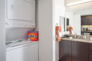 800 J lofts laundry sacramento ca